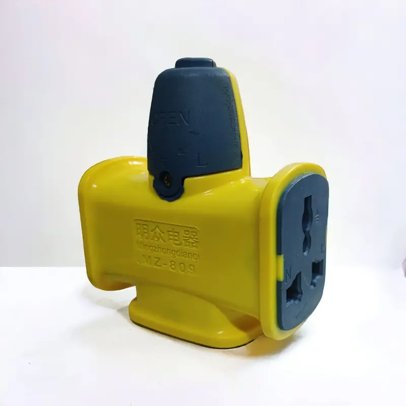 4-Socket Compact Extension Board – Model 809 For Desk And Workspace Use 1