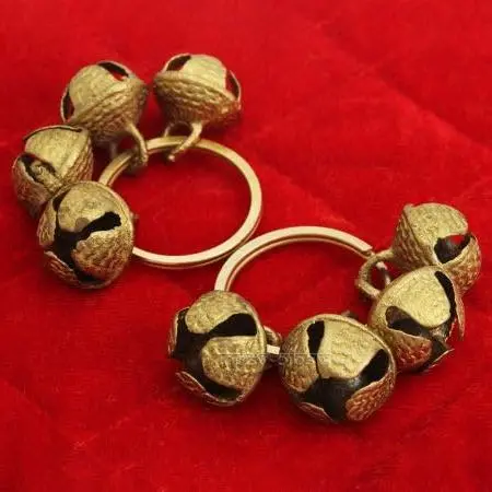 Brass Ghungroo Finger Rings – Traditional Clapping Accessories For Pooja, Aarti & Ritual Performances (1 Pair) 1