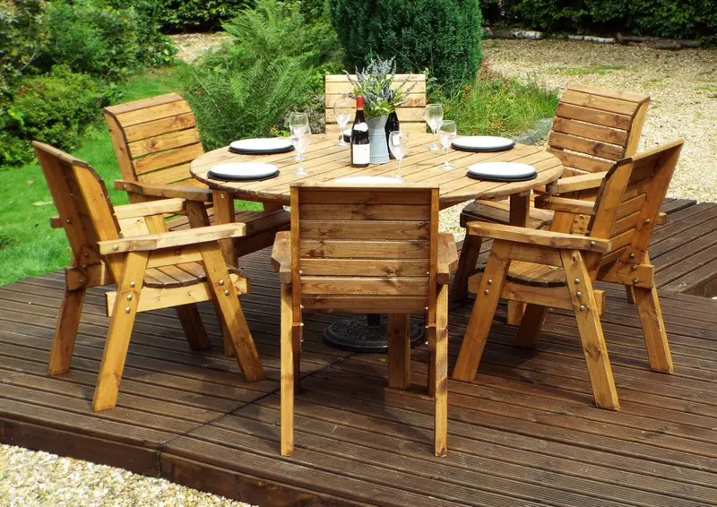 Charles Taylor 6-Person Scandinavian Redwood Round Garden Table & Chairs 1