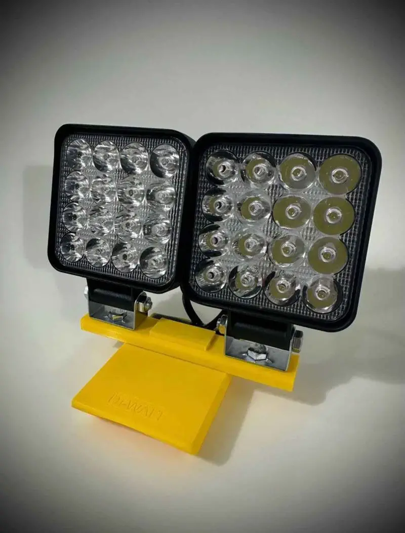 Dewalt Battery-Powered Dual Ultraled Work Lamp 1