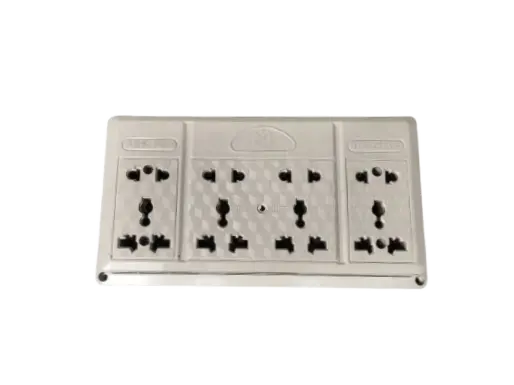 Model 043 6-Port Compact Electrical Extension Board 1