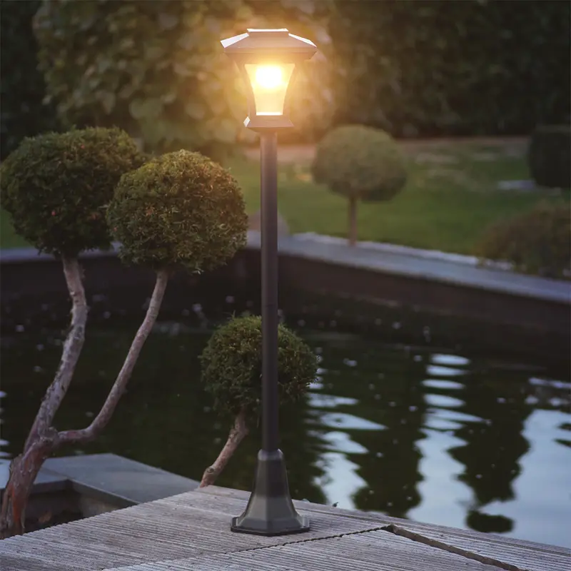Vintage-Style Solar Streetlight Lamp Post – 8-Warm-White Led, 120Cm Tall 1