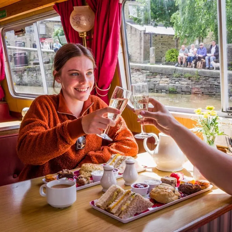 Yorkshire Prosecco Cruise With Afternoon Tea – Scenic River Gift For Two 1
